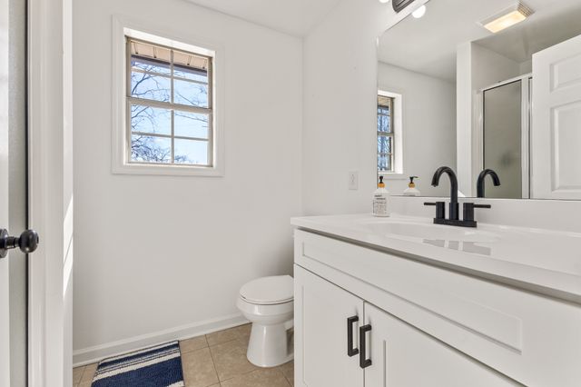 66 Highland Lane, Waverly, TN 37185