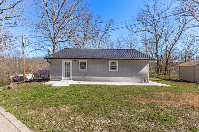 66 Highland Lane, Waverly, TN 37185