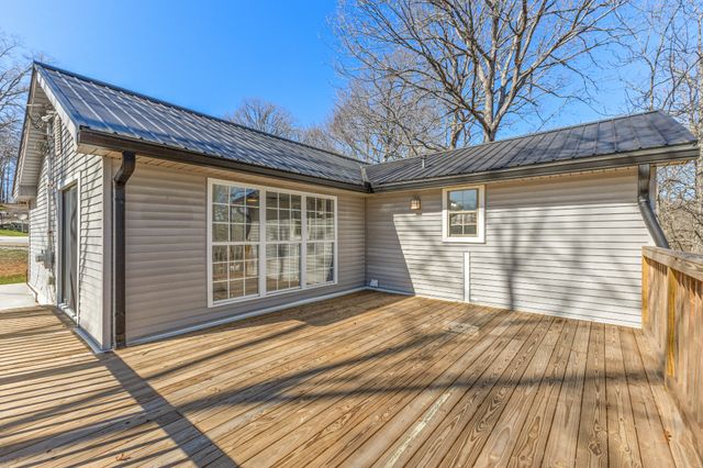 66 Highland Lane, Waverly, TN 37185