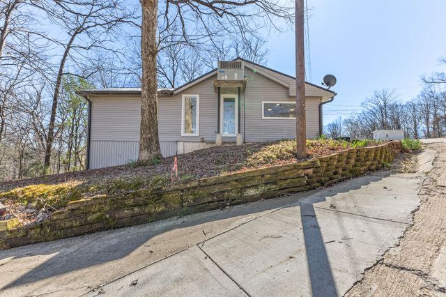 66 Highland Lane, Waverly, TN 37185