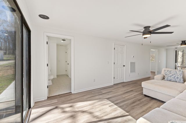 66 Highland Lane, Waverly, TN 37185