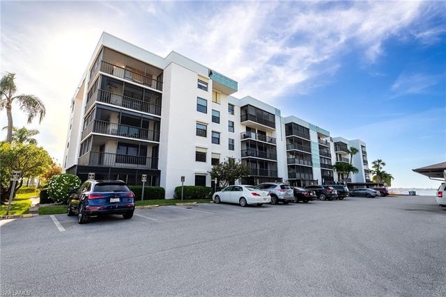 3490 N Key DR 209, North Fort Myers, FL 33903