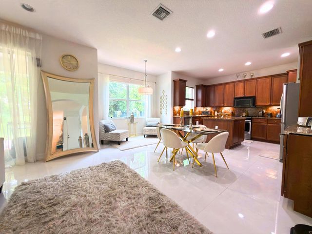 7943 Emerald Winds Circle, Boynton Beach, FL 33473