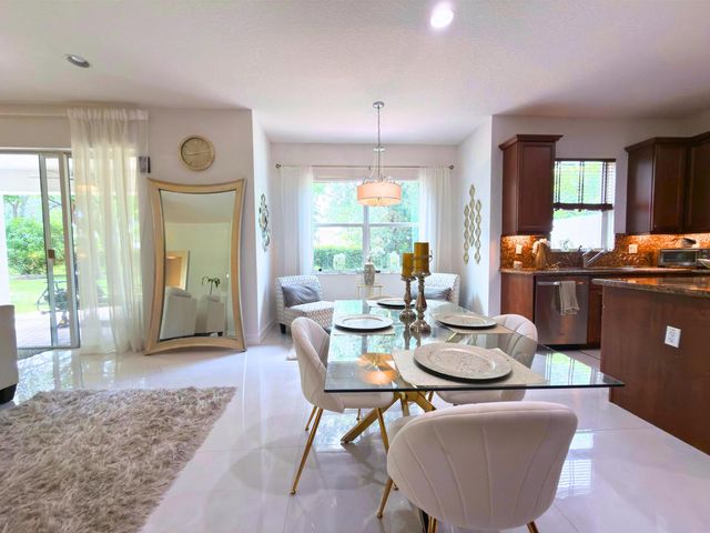 7943 Emerald Winds Circle, Boynton Beach, FL 33473