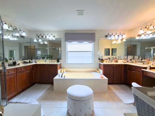 7943 Emerald Winds Circle, Boynton Beach, FL 33473