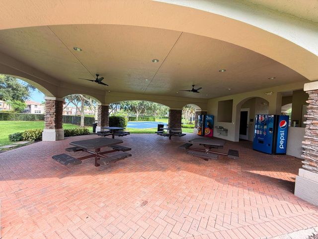 7943 Emerald Winds Circle, Boynton Beach, FL 33473