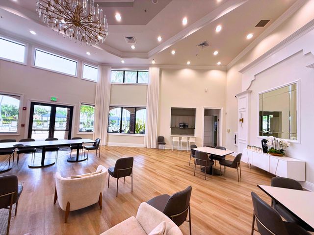 7943 Emerald Winds Circle, Boynton Beach, FL 33473