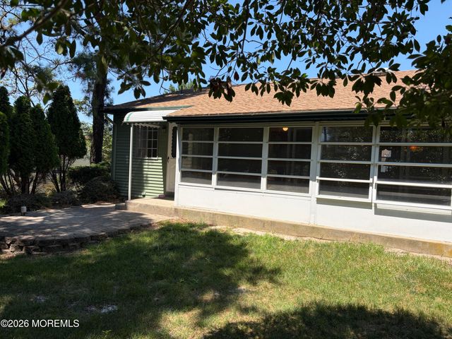 30 Milford Avenue 52, Whiting, NJ 08759