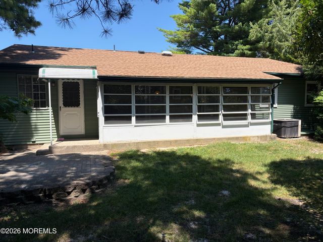 30 Milford Avenue 52, Whiting, NJ 08759