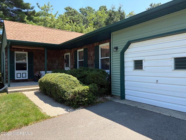30 Milford Avenue 52, Whiting, NJ 08759