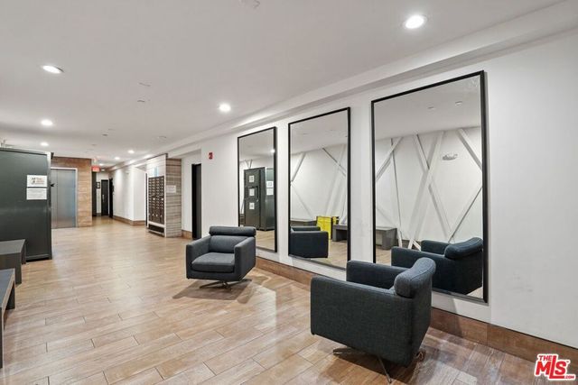 807 Hudson 308, Los Angeles, CA 90038