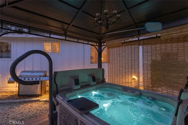 927 W Aeroplane, Big Bear City, CA 92314