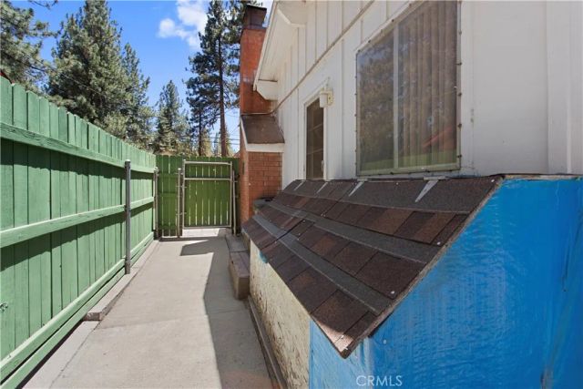 927 W Aeroplane, Big Bear City, CA 92314