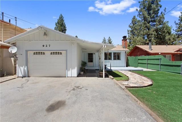 927 W Aeroplane, Big Bear City, CA 92314
