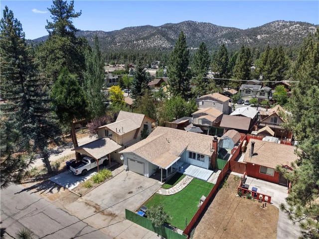 927 W Aeroplane, Big Bear City, CA 92314