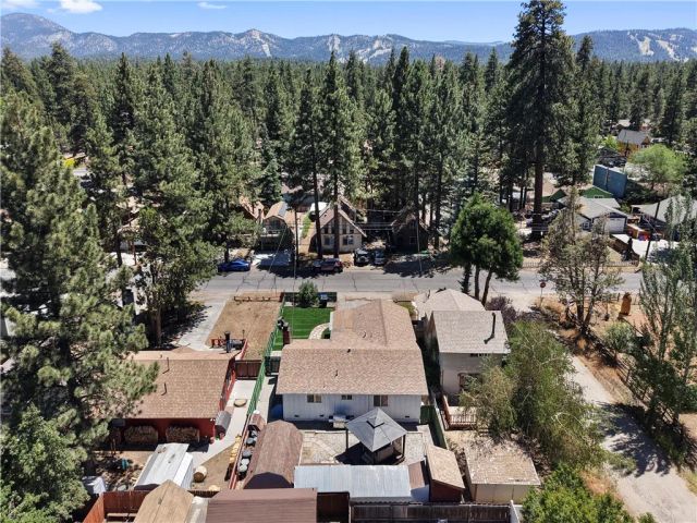 927 W Aeroplane, Big Bear City, CA 92314