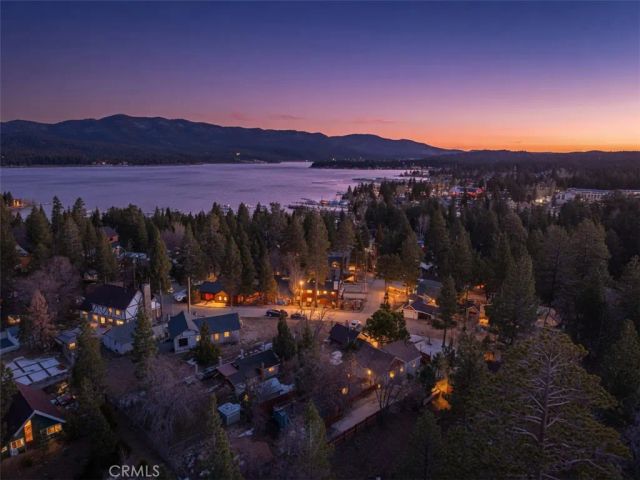 927 W Aeroplane, Big Bear City, CA 92314