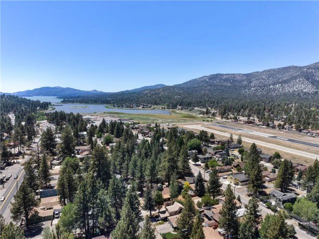 927 W Aeroplane, Big Bear City, CA 92314