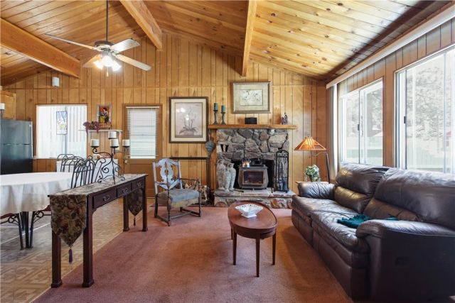 927 W Aeroplane, Big Bear City, CA 92314