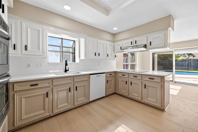 15430 El Padre Drive, Houston, TX 77083