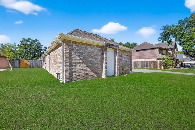 15430 El Padre Drive, Houston, TX 77083