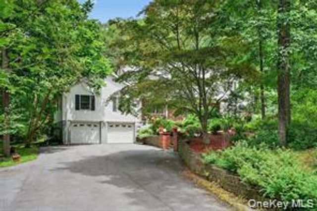 72 Peddler Hill Road, Monroe, NY 10950
