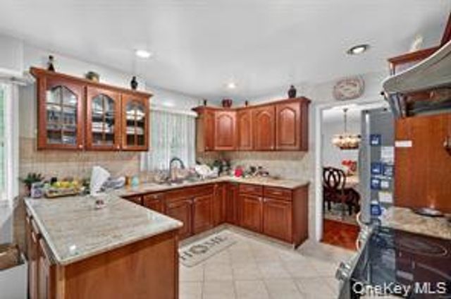 72 Peddler Hill Road, Monroe, NY 10950