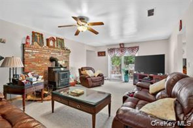 72 Peddler Hill Road, Monroe, NY 10950
