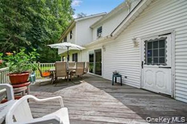 72 Peddler Hill Road, Monroe, NY 10950