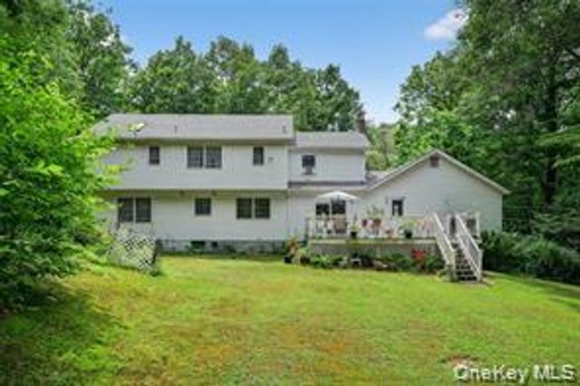 72 Peddler Hill Road, Monroe, NY 10950