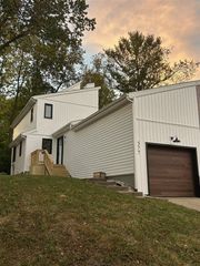 577 Glendale Circle, Ann Arbor, MI 48103