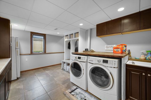 8601 Bethany Lane, Tinley Park, IL 60487