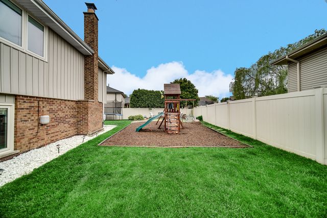 8601 Bethany Lane, Tinley Park, IL 60487