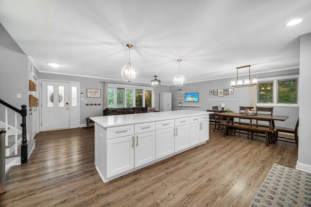 8601 Bethany Lane, Tinley Park, IL 60487