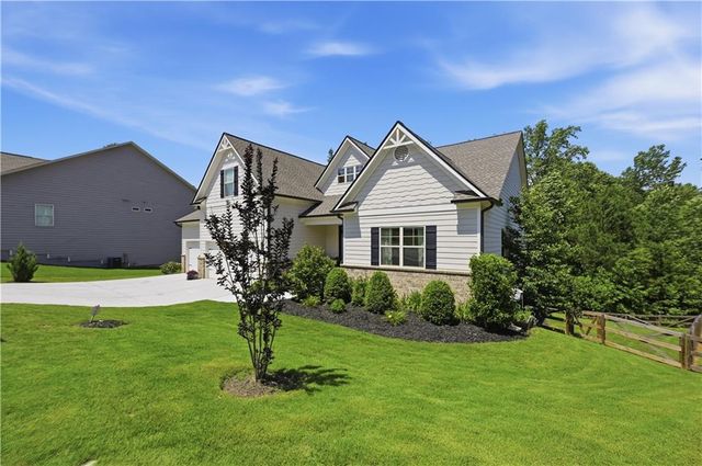 281 Charlotte Drive, Hoschton, GA 30548