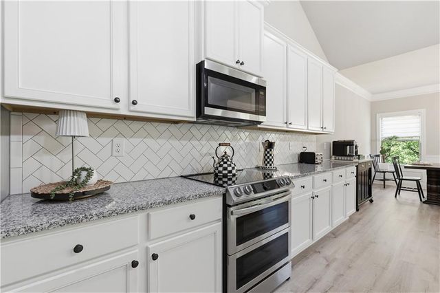 281 Charlotte Drive, Hoschton, GA 30548