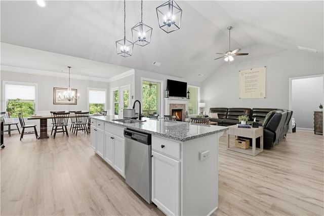 281 Charlotte Drive, Hoschton, GA 30548