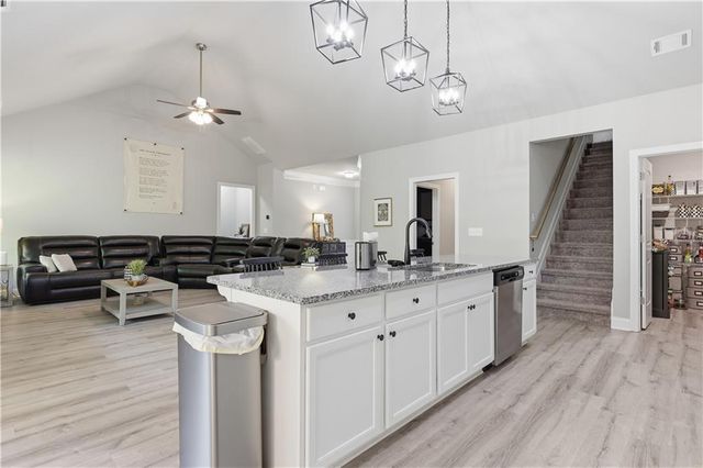 281 Charlotte Drive, Hoschton, GA 30548