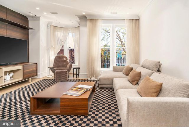 2611 P ST NW, Washington, DC 20007