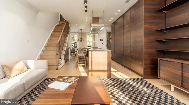 2611 P ST NW, Washington, DC 20007