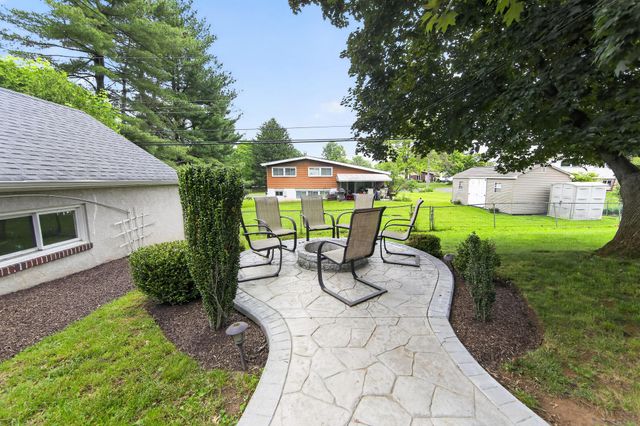 1649 MUHLENBURG DR, Blue Bell, PA 19422