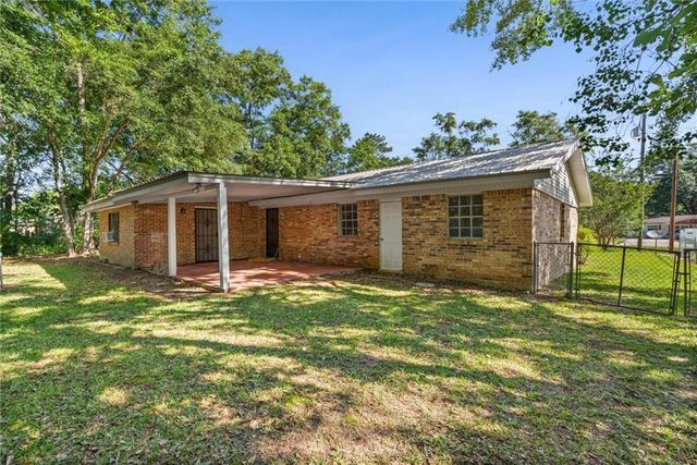 1405 Alvarez Drive, Saraland, AL 36571