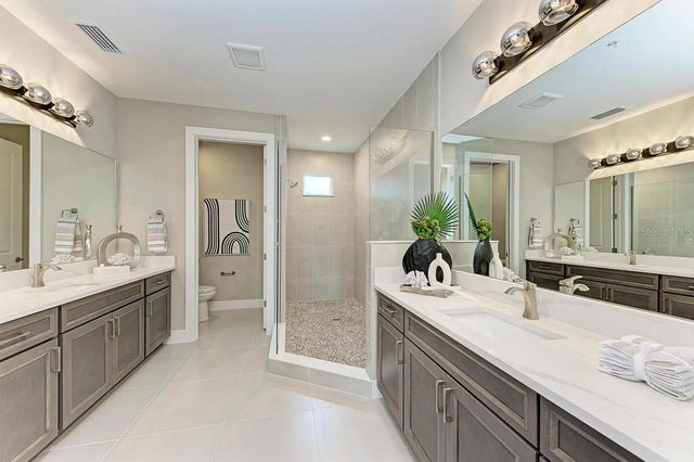 10016 REMBRANDT WAY 201, Bradenton, FL 34212