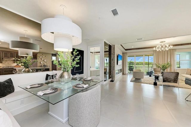 10016 REMBRANDT WAY 201, Bradenton, FL 34212