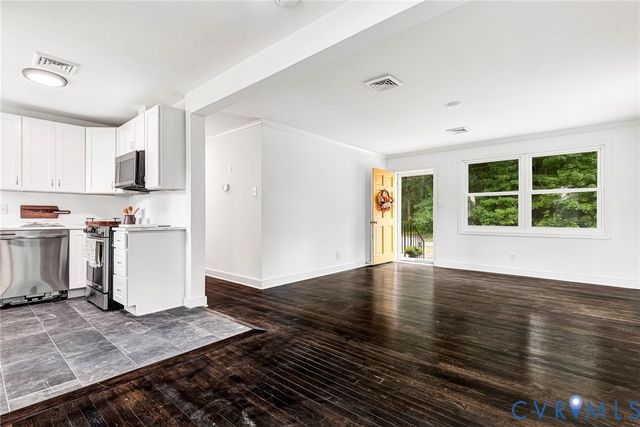 4 W Jerald St, Highland Springs, VA 23075