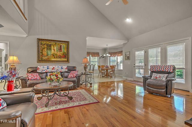 1139 Waterbrooke Lane, Johnson City, TN 37604