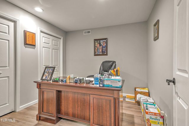 1139 Waterbrooke Lane, Johnson City, TN 37604