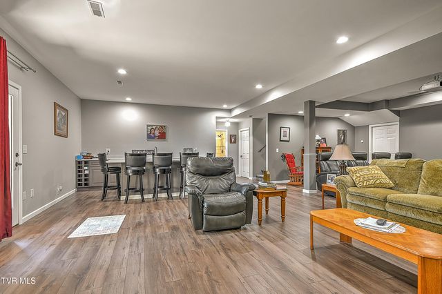 1139 Waterbrooke Lane, Johnson City, TN 37604