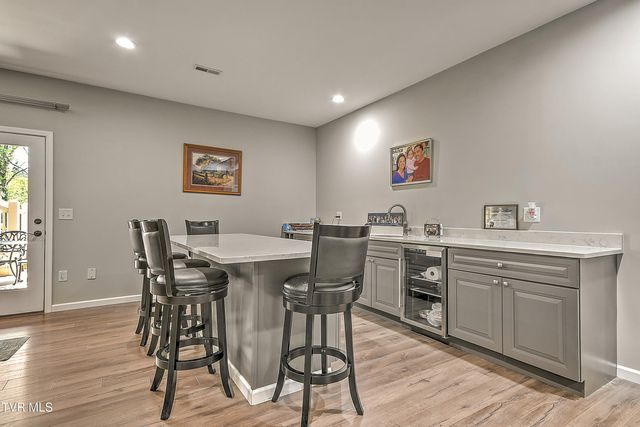 1139 Waterbrooke Lane, Johnson City, TN 37604
