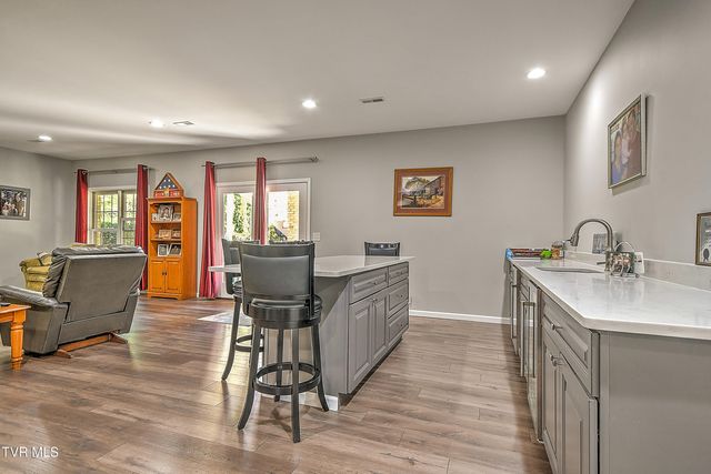 1139 Waterbrooke Lane, Johnson City, TN 37604